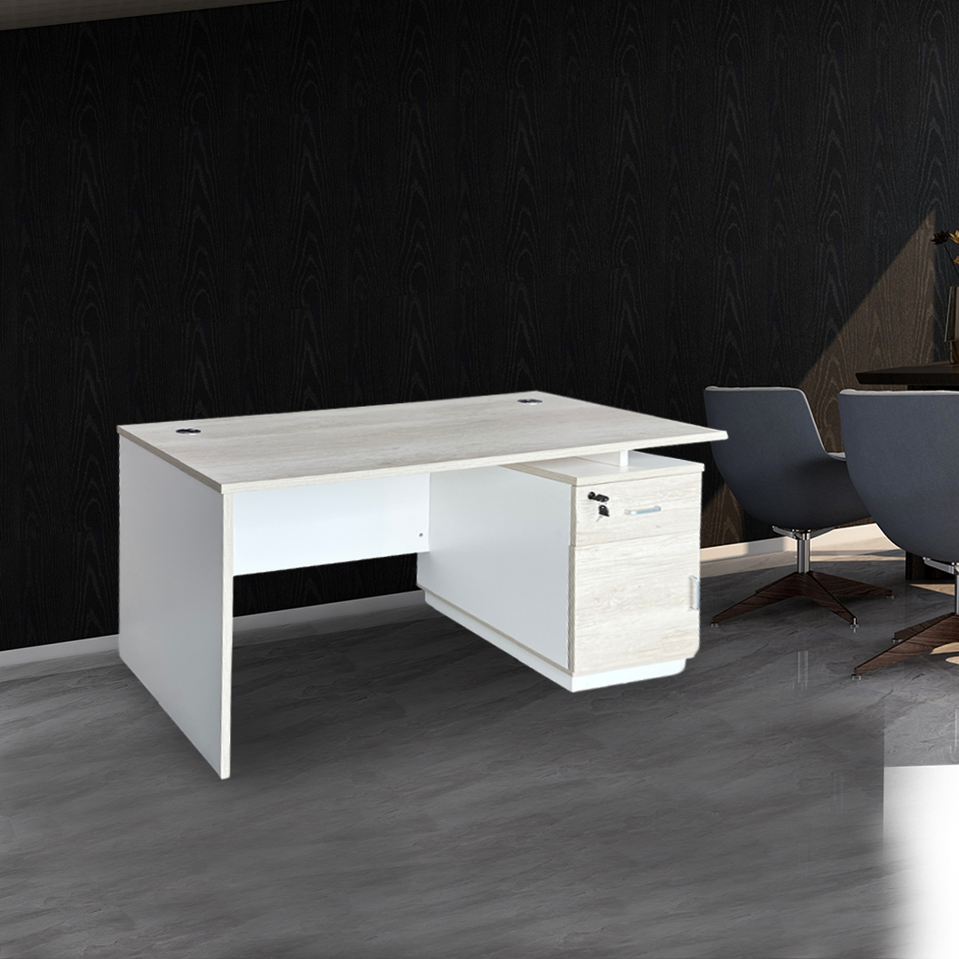 ESCRITORIO SIT BASE DE METAL, 3 CAJONES, PANEL CON GESTION DE CABLE, COLOR MARRON CLARO + BLANCO