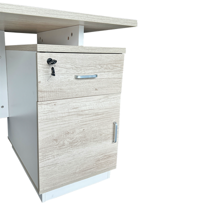 ESCRITORIO SIT BASE DE METAL, 3 CAJONES, PANEL CON GESTION DE CABLE, COLOR MARRON CLARO + BLANCO