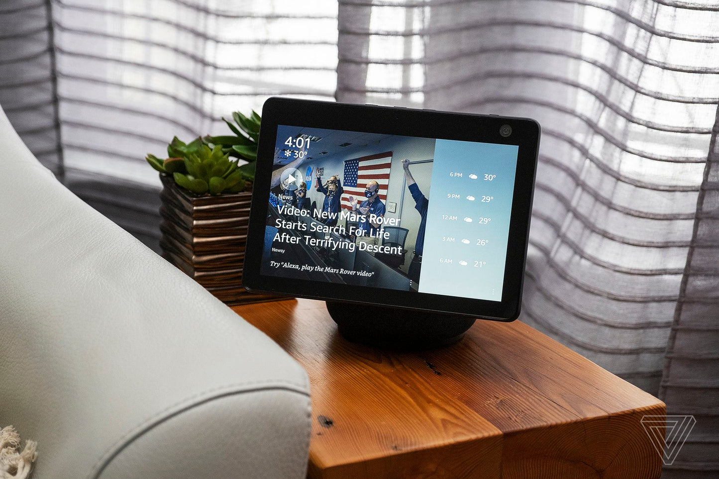 Echo Show 10 (3.ª generación) | Pantalla inteligente HD con movimiento y Alexa